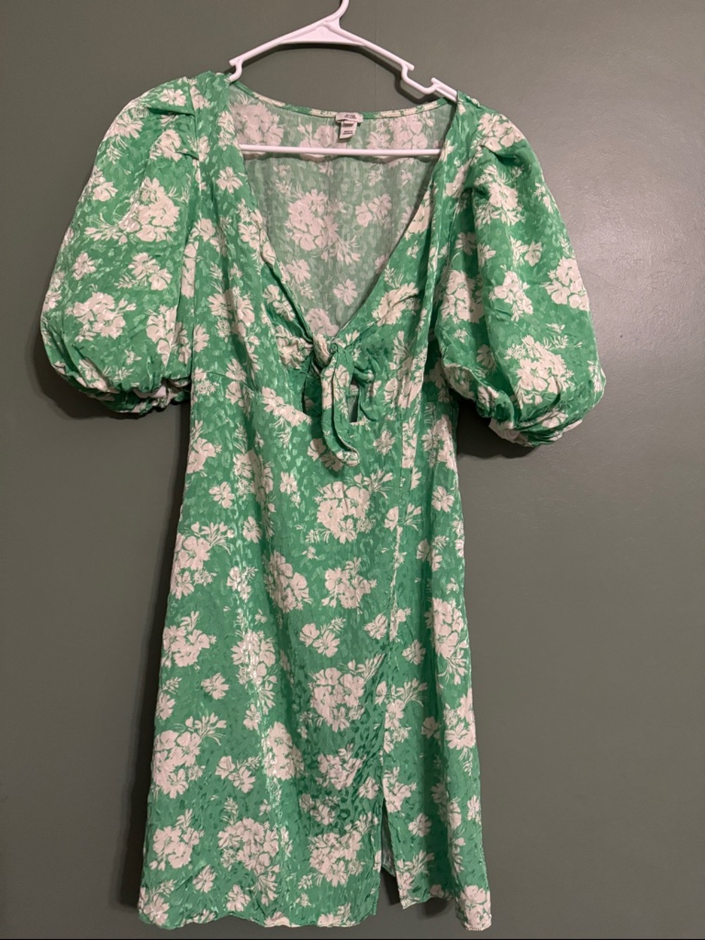 River Island Green Floral Tie Front Mini Dress with puff sleeves and cutout US4